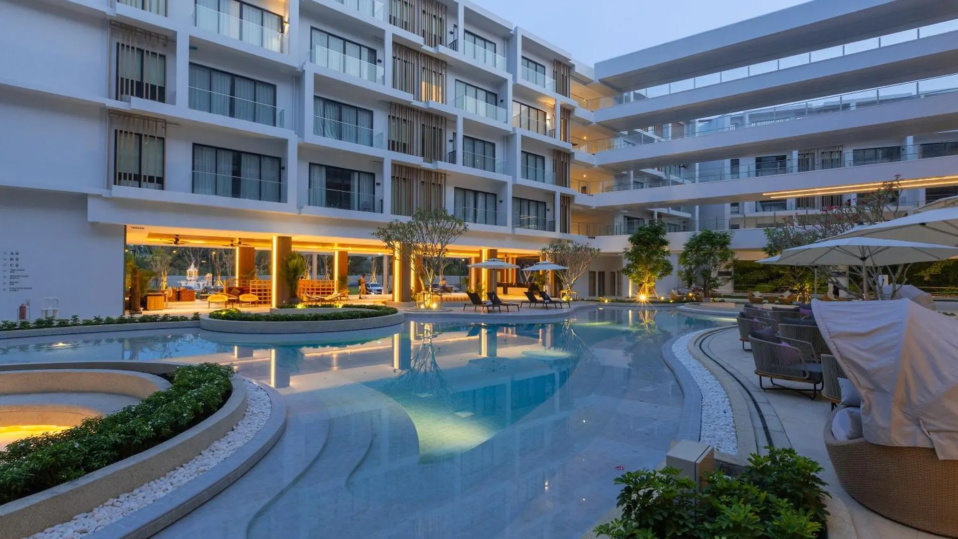 *****  Laya Resort Phuket Island Пляж Лаян Таиланд